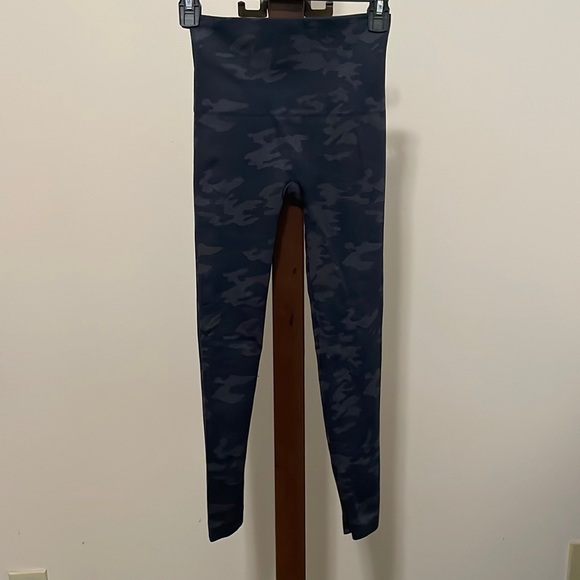 SPANX Pants - Camo spanx